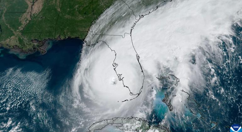 Imagem de satélite do furacão Ian quando ele atingiu a Flórida em 28 de setembro de 2022.