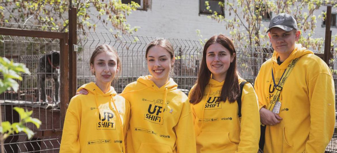 Participantes do programa UPSHIFT se uniram para ajudar animais em Kropyvnytskyi, Ucrânia