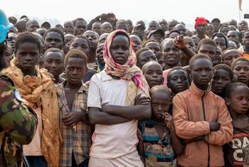 أطفال نازحون في رو، موقع مؤقت للنازحين داخليا في مقاطعة إيتوري بجمهورية الكونغو الديمقراطية.
