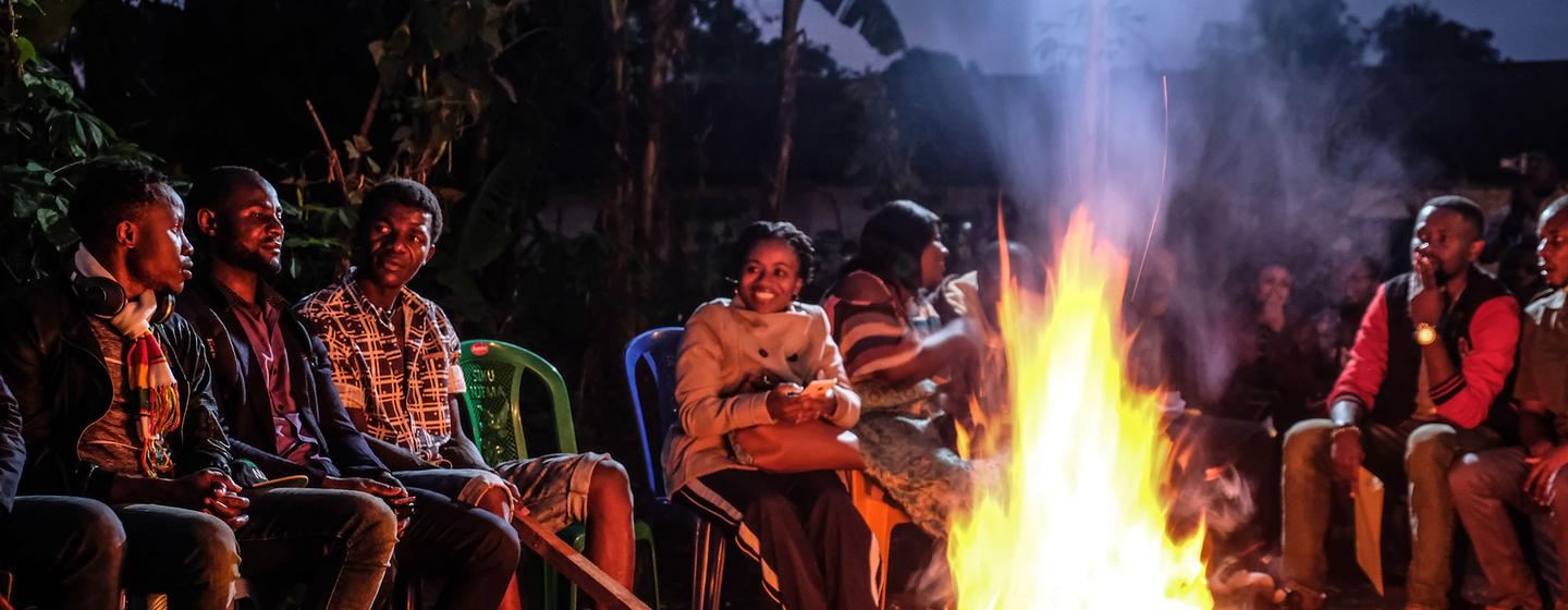 Soirée "Autour du feu" à Bukavu au Sud-Kivu, dans l'Est de la République démocratique du Congo.