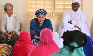 The Deputy Secretary-General Amina Mohammed meets students at the Pays-Bas school in Niamey, Niger.