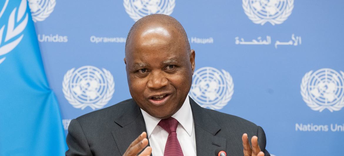 Representante permanente de Moçambique junto à ONU, embaixador Pedro Comissário 
