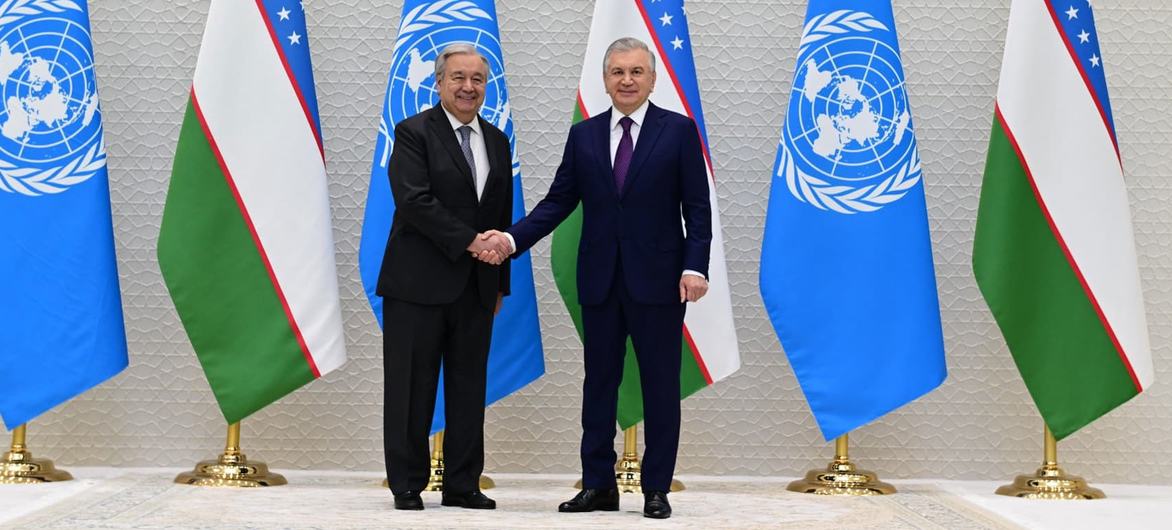 В ходе официального визита в Узбекистан Генеральный секретарь ООН провел встречу с президентом Мирзиёевым.