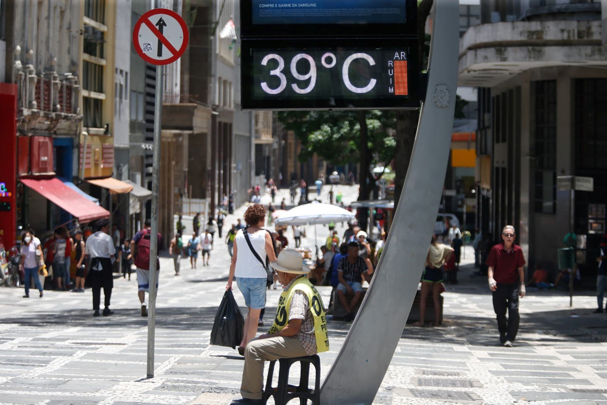 Brasil registrou sete ondas de calor e seca extrema em diversas regiões em 2025