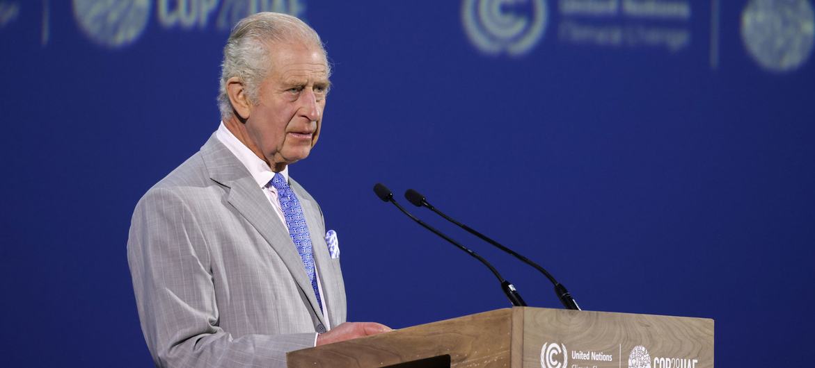 El rey Carlos III se dirige a la Cumbre Mundial sobre Acción Climática durante la Conferencia de las Naciones Unidas sobre el Cambio Climático, COP28, en Expo City de Dubái, Emiratos Árabes Unidos.