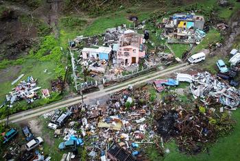 圣文森特和格林纳丁斯联合岛被摧毁房屋的鸟瞰图