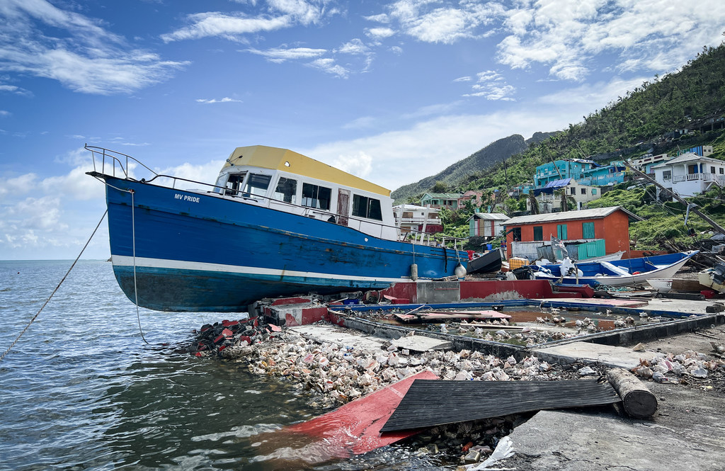 La furia del huracán Beryl obligó a los barcos a desembarcar en la isla de Unión