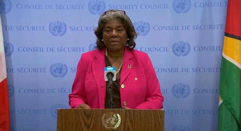 السفيرة الأمريكية لدى الأمم المتحدة تتحدث للصحفيين بمقر الأمم المتحدة.