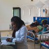 Pacientes com câncer em quimioterapia em um hospital em Ruanda. O câncer do colo do útero é o segundo tipo de tumor mais comum em mulheres na África.