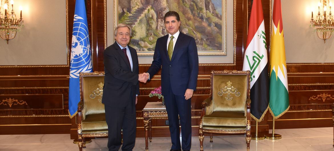 Genel Sekreter António Guterres (solda) Irak Kürdistan bölgesi başkanı Neçirvan Barzani ile görüştü.