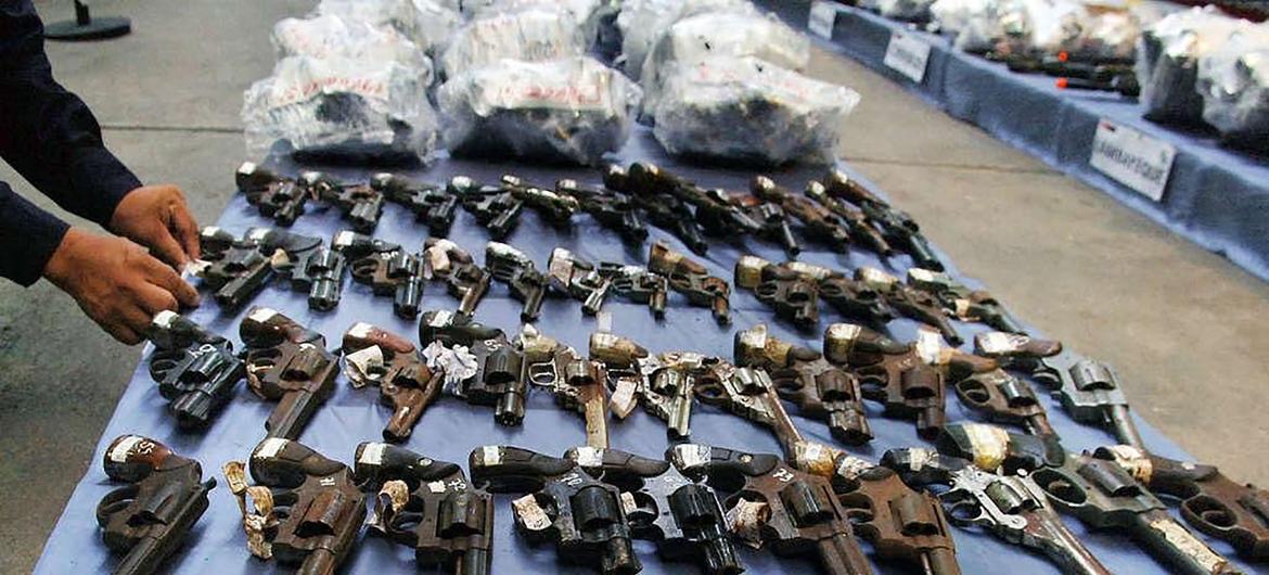 Armas de fuego confiscadas durante los controles fronterizos.