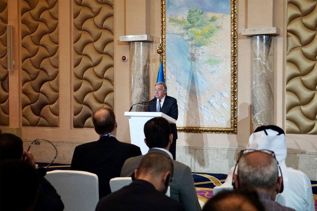 ​​​​​​​Le Secrétaire général António Guterres informe les journalistes à Doha, Qatar, sur la situation en Afghanistan.