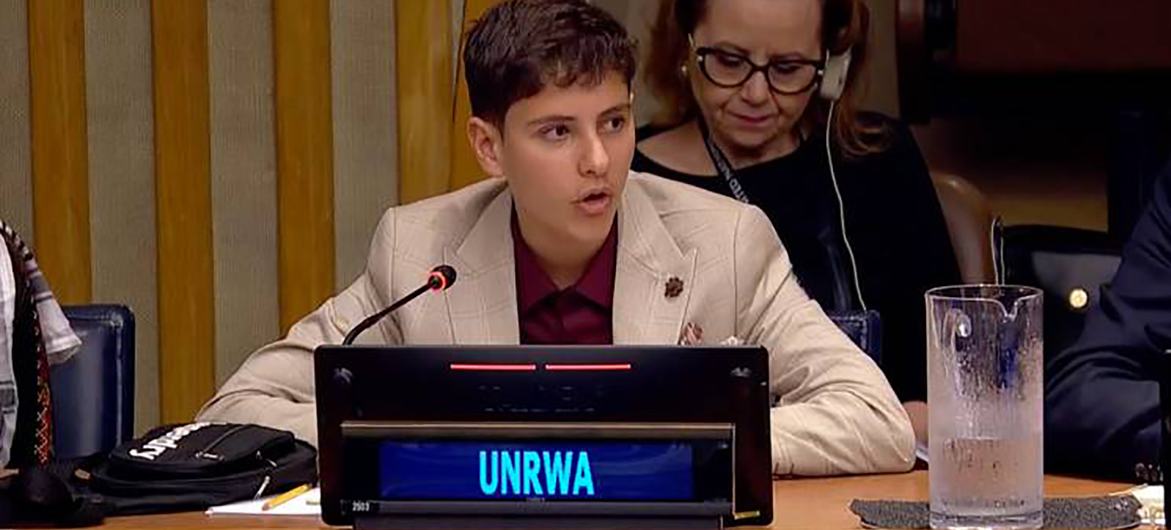 Ahmad Abu Daqqa, un élève de la bande de Gaza, s'adresse à la conférence des donateurs de l'UNRWA en 2023.