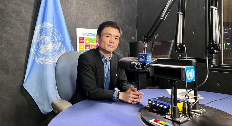 中国记者徐德智接受《联合国新闻》采访，揭示中文网络中针对联合国的虚假信息传播。
