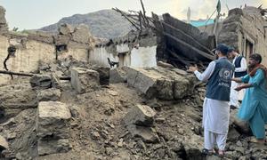 UNHCR's partner, AREWO, assess the needs of the Afghans affected by the earthquake that hit the region on 31 August.