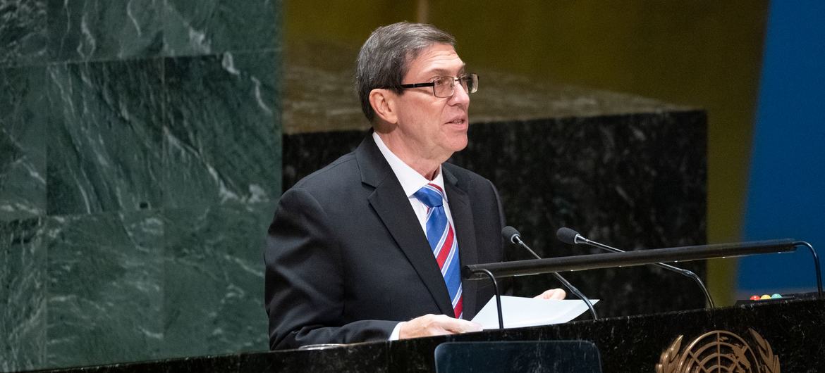 El ministro cubano de Asuntos Exteriores, Bruno Rodríguez Parrilla, habla ante la Asamblea General de la ONU sobre la necesidad de poner fin al embargo económico, comercial y financiero impuesto por Estados Unidos contra Cuba.