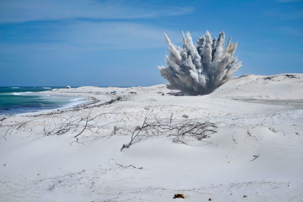 A joint African Union Mission in Somalia (AMISOM) team detonates a weapon at a safe location outside Mogadishu. (May 2013)