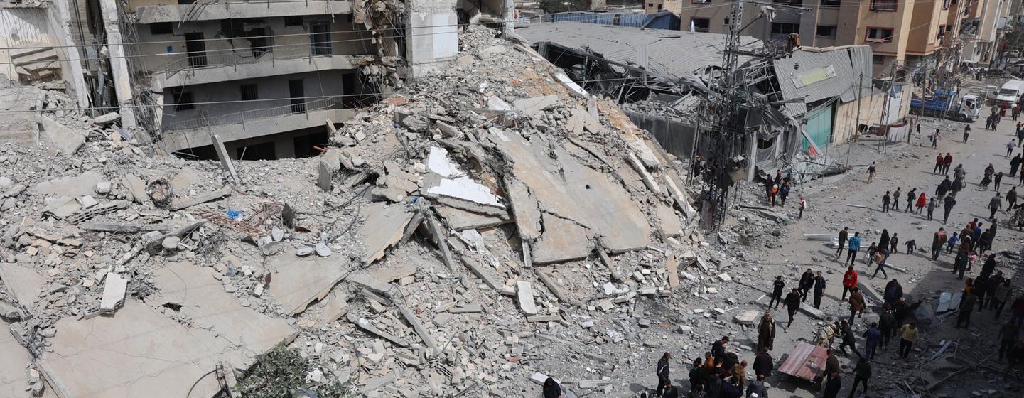 Des bâtiments résidentiels détruits dans le quartier Al-Shaboura, à Rafah, dans le sud de Gaza.