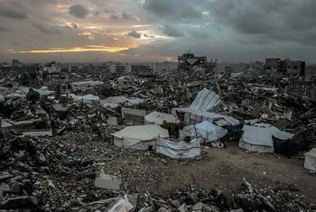 عادت العديد من العائلات من مخيم جباليا مؤخرا إلى منازلها، لكن الهجمات المتجددة منذ 18 آذار/مارس تعرض حياة الأطفال وأهليهم للخطر مرة أخرى، إلى جانب الظروف المعيشية الصعبة للغاية.