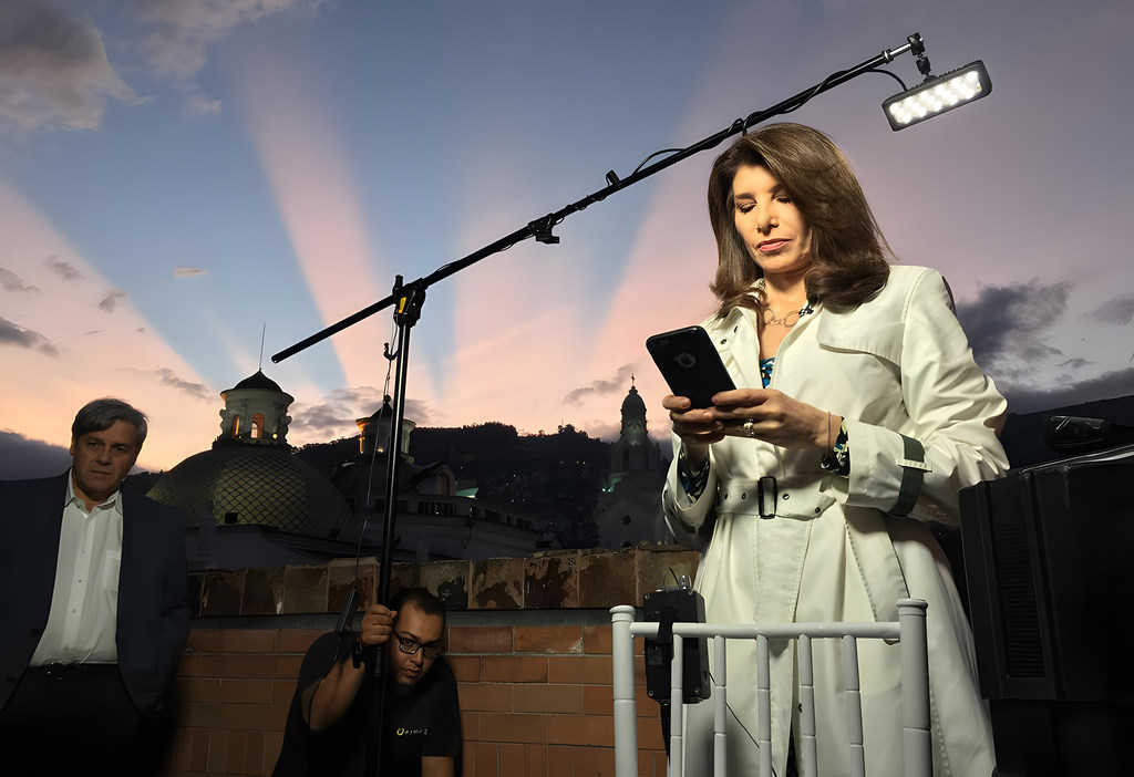 Patricia Janiot durante la cobertura de las elecciones presidenciales en Ecuador, Quito, marzo de 2017.