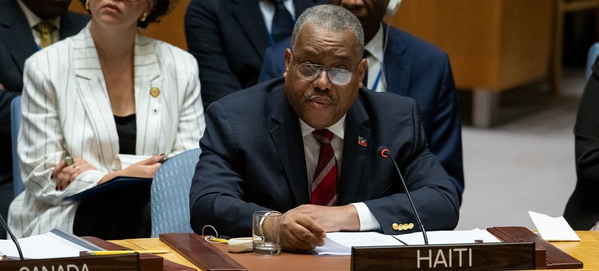 Garry Conille, primeiro-ministro interino da República do Haiti, dirige-se ao Conselho de Segurança.