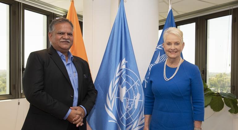 With the Executive Director (WFP) of the World Food Program, Sindhi McCain, Principal Secretary of the Uttar Pradesh Government, Manoj Kumar Singh. With the Executive Director (WFP) of the World Food Program, Sindhi McCain, Principal Secretary of the Uttar Pradesh Government, Manoj Kumar Singh.