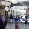 लेबनान में फ़लस्तीनी शरणार्थी शिविर - आईन अल हिलवेह में एक बाज़ार का दृश्य.