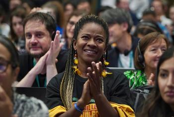 Mshiriki wa mkutano wa COP16 huko Cali, Colombia wakati wa mkutano wa wazi wa tarehe 1 Novemba 2024