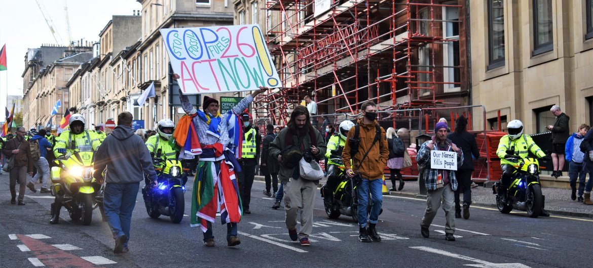 Organizações civis em manifestação na COP26 em Glasgow, na Escócia