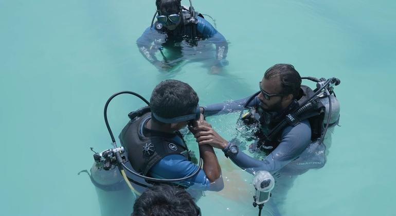 गोवा में पर्पल फेस्ट 2025 के दौरान विकलांगजन को स्कूबा डाइविंग का प्रशिक्षण दिया गया.