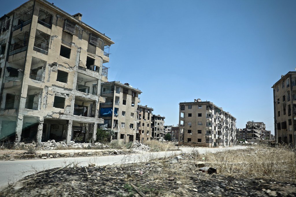 من الأرشيف: أبنية مدمرة في شرق مدينة حلب بسوريا.