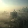 Poluição atmosférica preenche o horizonte da cidade de Toronto, no Canadá