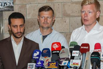 المبعوث الخاص للأمين العام لليمن، هانز غروندبرغ، خلال مؤتمر صحفي في ختام زيارة استمرت يومين إلى صنعاء.