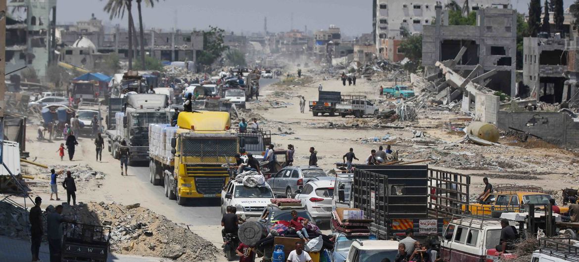 Palestinians in Khan Younis on the move after the latest Israeli evacuation orders. Around nine in 10 Gazans have been displaced at least once since the war began.