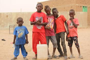 Children displaced by the conflict in Sudan (file).