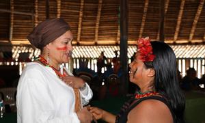 A vice-secretária-geral da ONU, Amina Mohammed, visita a comunidade Mapuera, no estado do Pará, Brasil
