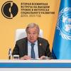 O secretário-geral da ONU, António Guterres, discursa em uma coletiva de imprensa na Segunda Cúpula Mundial para o Desenvolvimento Social, em Doha