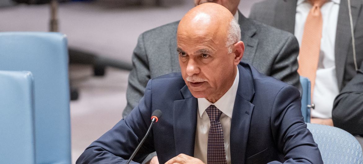 Abbas Kadhom Obaid Al-Fatlawi, Charge d'Affaires of Iraq, addresses the Security Council meeting on threats to international peace and security.