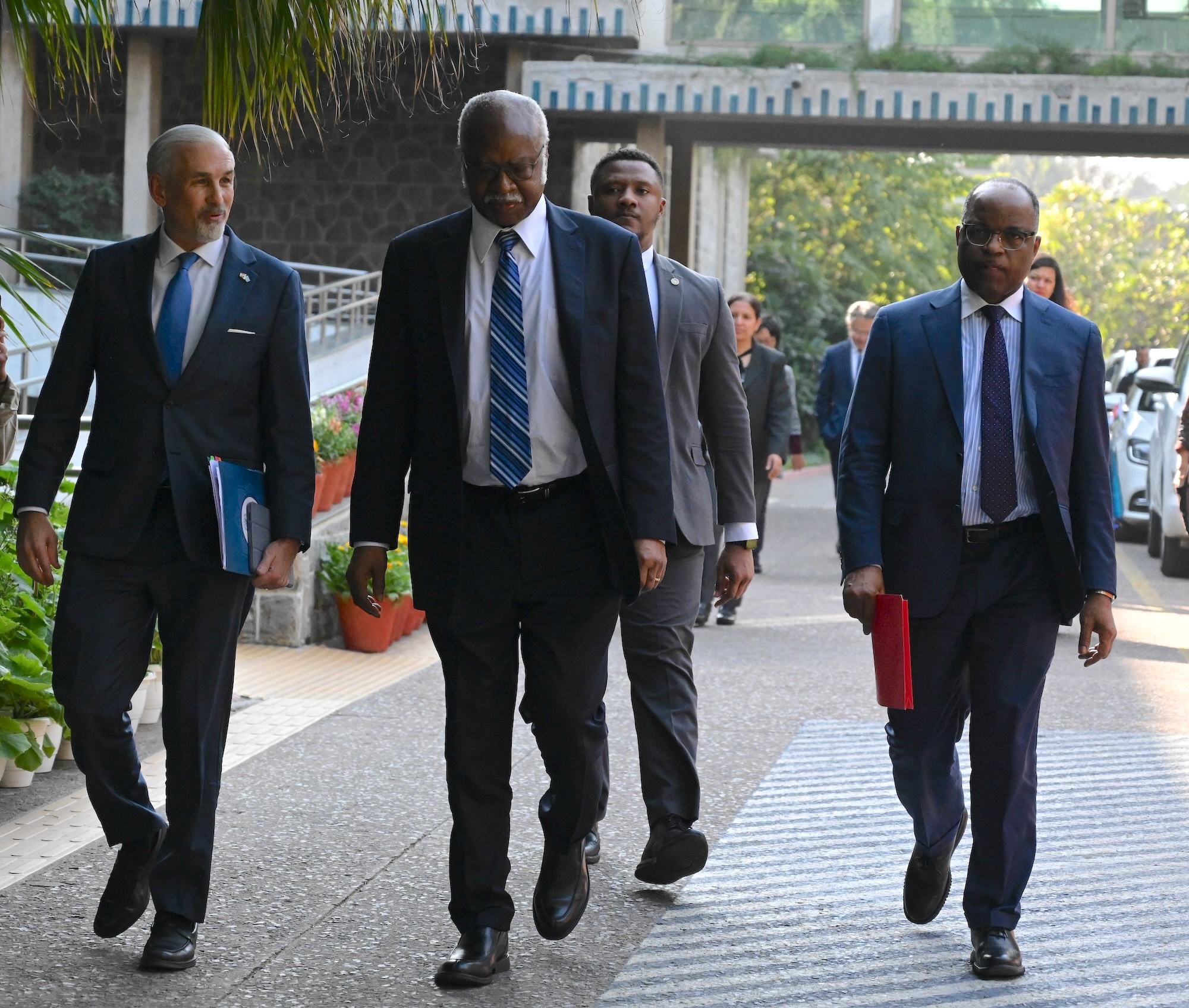 नई दिल्ली स्थित यूएन कार्यालय में, संयुक्त राष्ट्र महासभा अध्यक्ष फ़िलेमॉन यैंग.