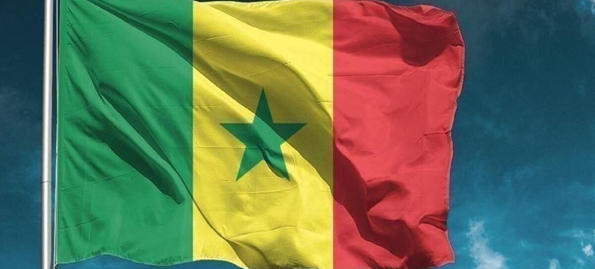العلم السنغالي