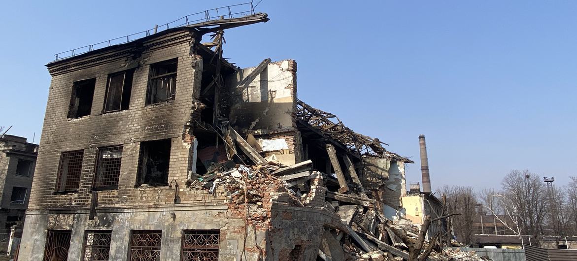 نیپرو میں ایک تباہ حال عمارت (فائل فوٹو)۔