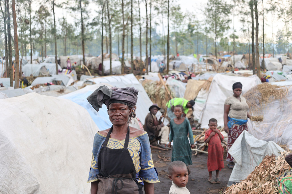 L'un des nombreux sites de déplacés internes qui ont vu le jour au Nord-Kivu où 1,2 million de personnes ont été contraintes de fuir leur foyer depuis mars 2022.