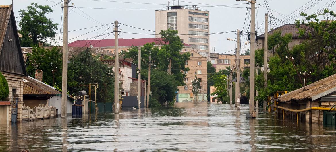 Затопленный район Херсона, Украина. Затопленный район Херсона, Украина.
