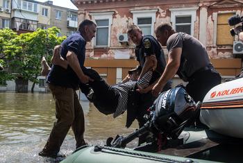 यूक्रेन में रूस के हमलों में जानमाल का भारी नुक़सान हुआ है.