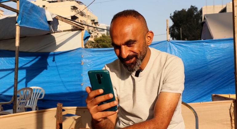 "لا أريد أن يكبر أطفالي وهم بعيدون عن والدهم"، كيف تحتفل أسرة في غزة بالعيد