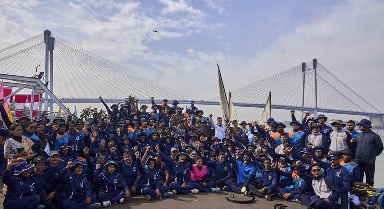 NCC कैडेट ने टाइड टर्नर के साथ जुड़कर, नदियों को स्वच्छ रखने का संकल्प लिया. NCC कैडेट ने टाइड टर्नर के साथ जुड़कर, नदियों को स्वच्छ रखने का संकल्प लिया.