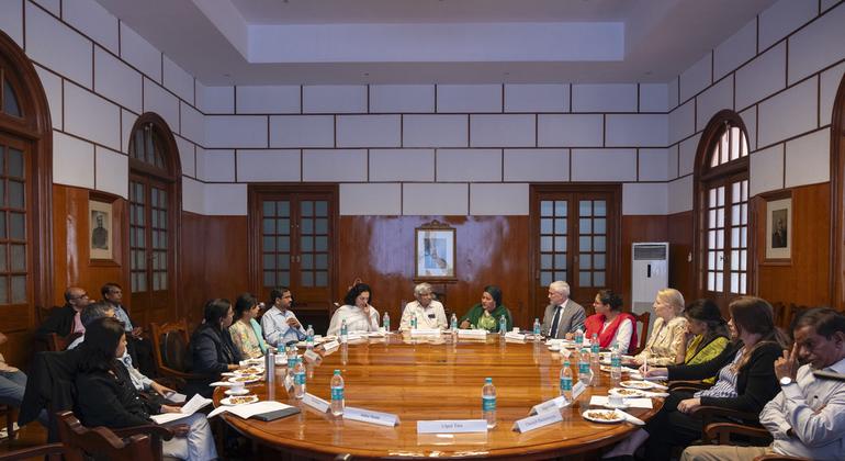 यूएन उपमहासचिव ने बेंगलुरु स्थित भारतीय विज्ञान संस्थान (IISc) के विशेषज्ञों के साथ एसडीजी हासिल करने के लिए तकनीकी नवाचारों पर बातचीत की. 