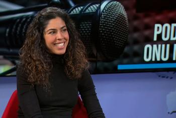 Na estreia da nova temporada do Podcast ONU News, a chef Bela Gil aborda a questão do trabalho doméstico e de cuidado, um tema central de seu livro “Quem vai fazer essa comida?”, lançado no ano passado. 