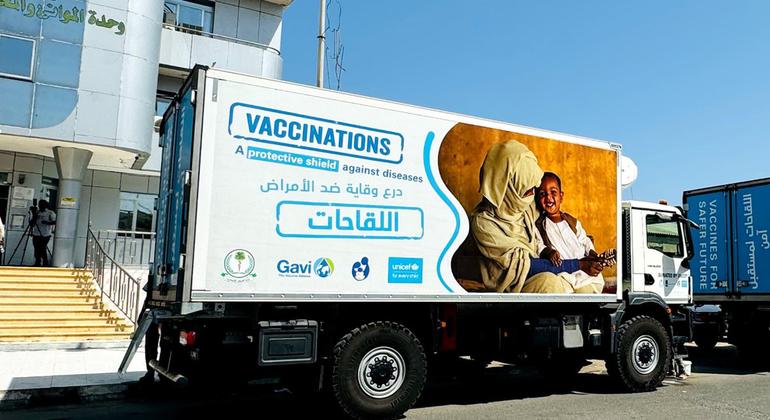 السودان: اليونيسف تنقل لقاحات منقذة للحياة لمكافحة تفشي الأمراض