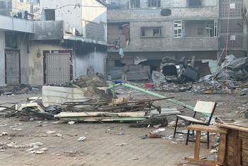 Разрушения вблизи больницы в секторе Газа.